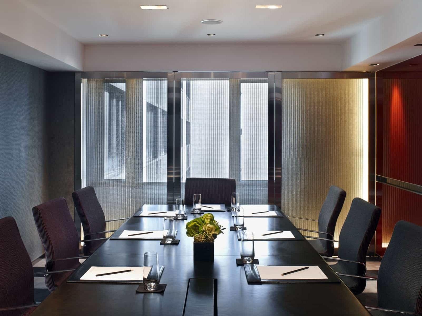 The Mira Hong Kong Executive Club Lounge Meeting Room