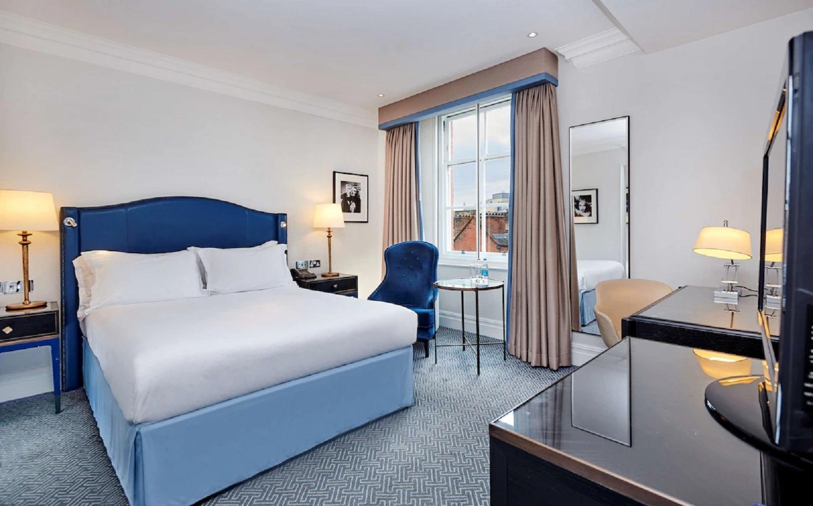 The Waldorf Hilton London King Bed