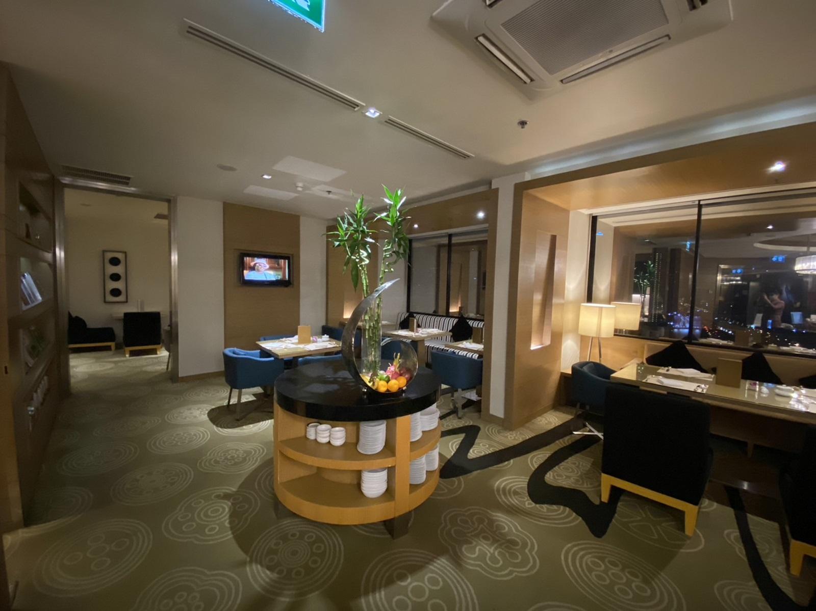 Centara Grand at Central Plaza Ladprao Bangkok Executive Club Lounge Overview