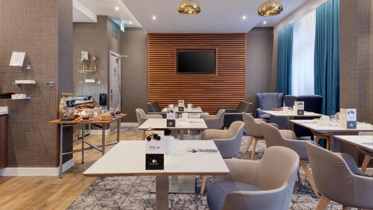 DoubleTree by Hilton London Angel Kings Cross Executive Club Lounge