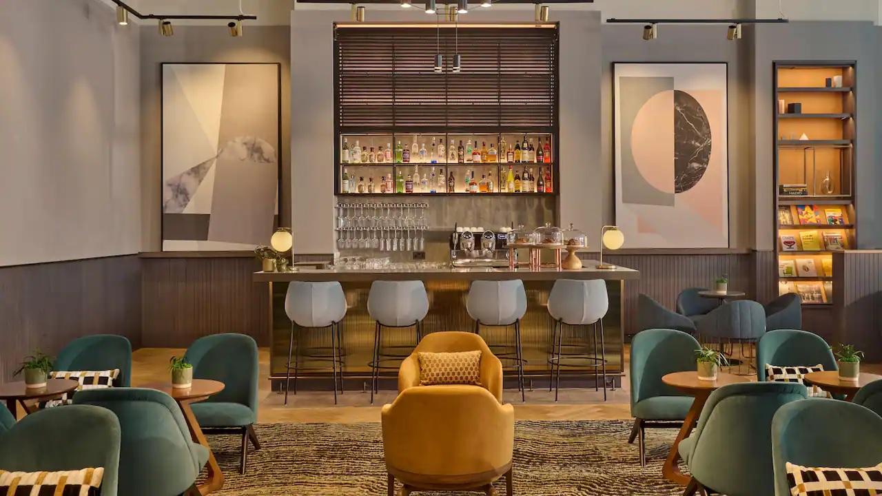 Hyatt Regency London Blackfriars Executive Club Lounge City Lounge Bar