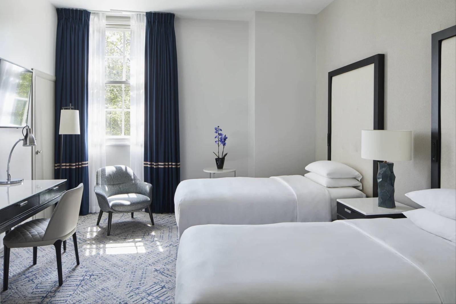 London Marriott Hotel Grosvenor Square Twin Deluxe Guest Room