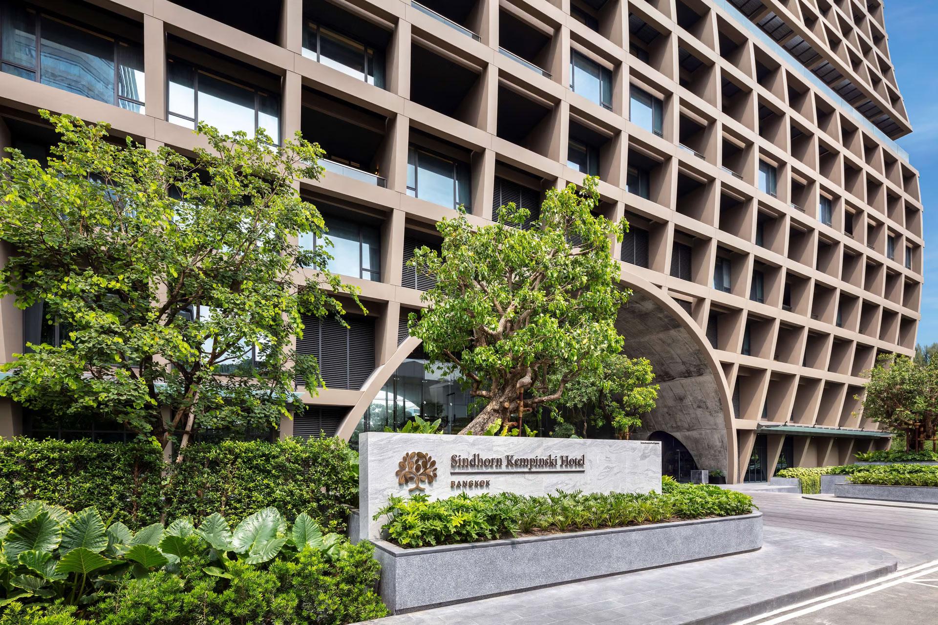 Banyan Tree Bangkok Exterior