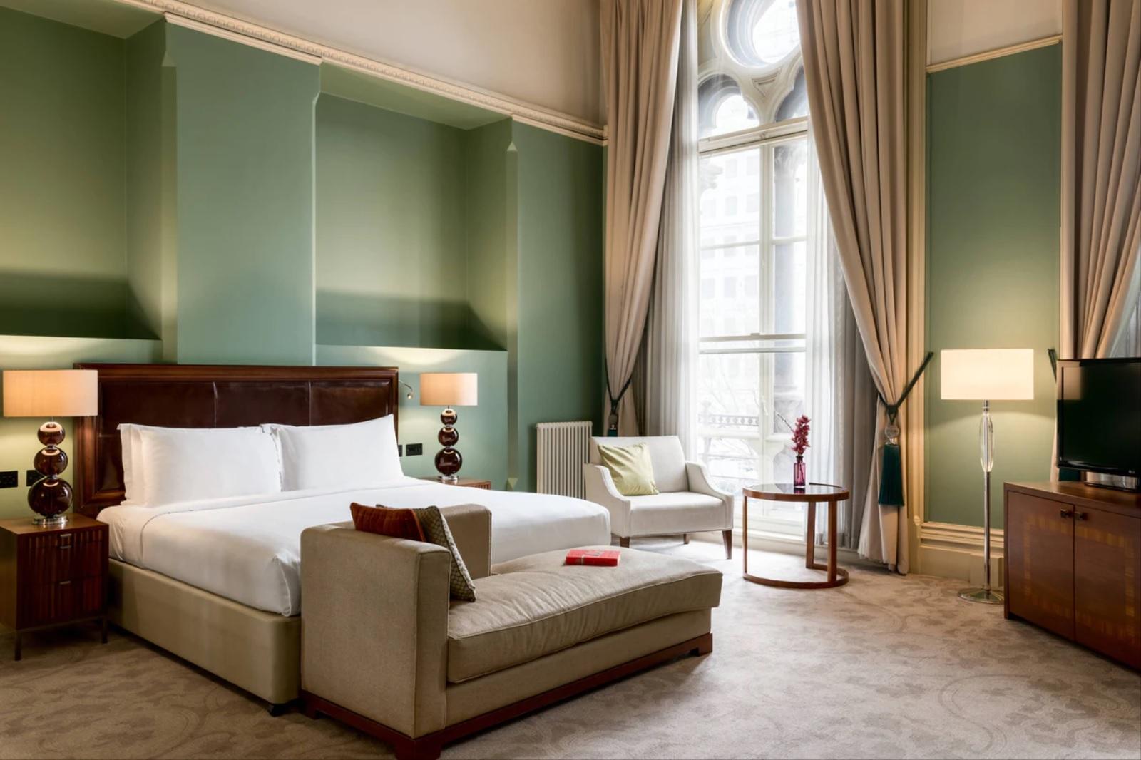 St. Pancras Renaissance Hotel London Chambers Grand Junior Suite