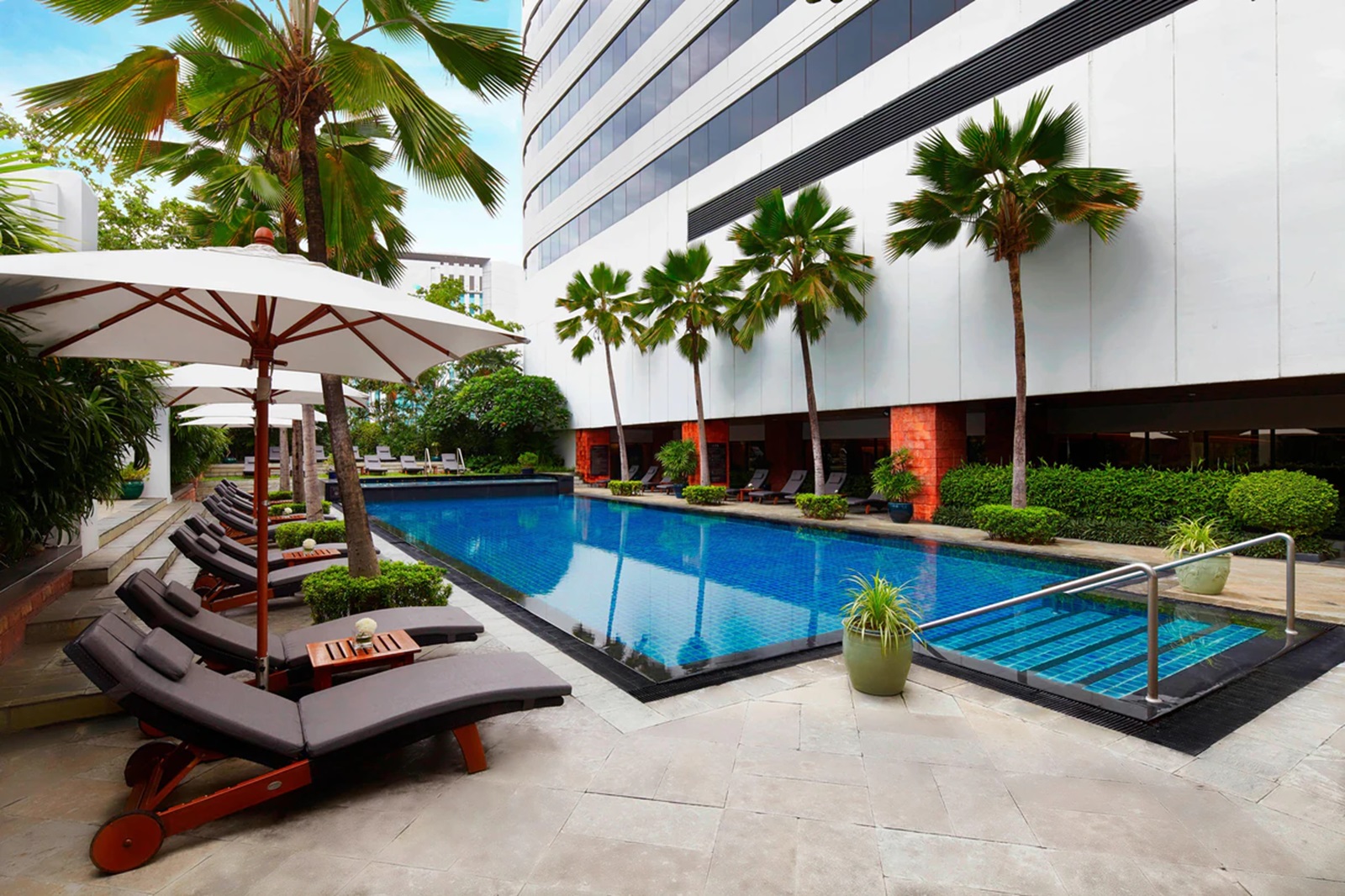 JW Marriott Hotel Bangkok Swimming Pool