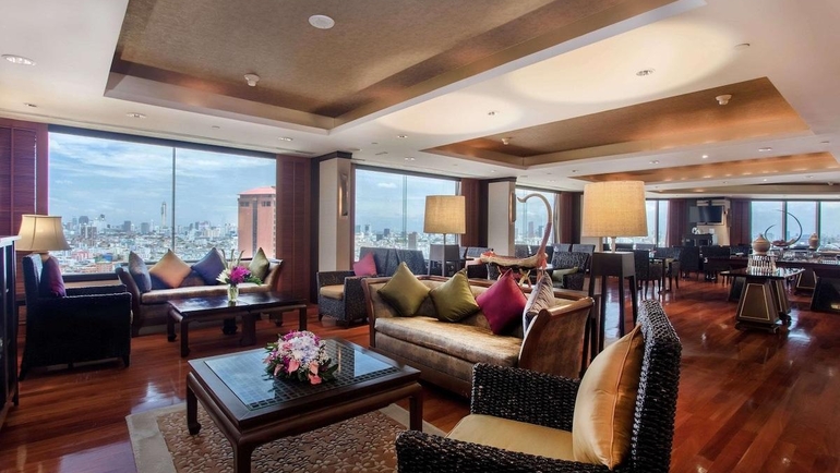 Swissotel Bangkok Ratchada Executive Club Lounge