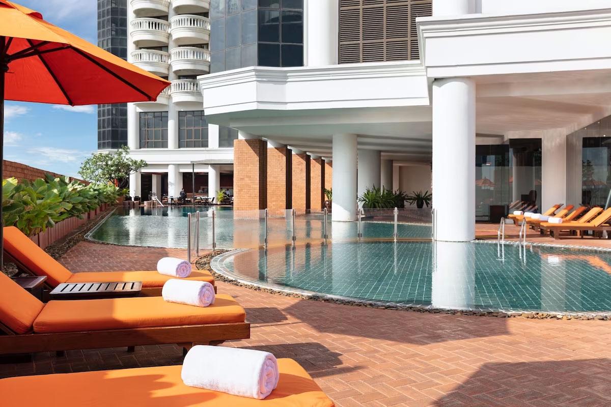 Tower Club At Lebua Swimming Pool