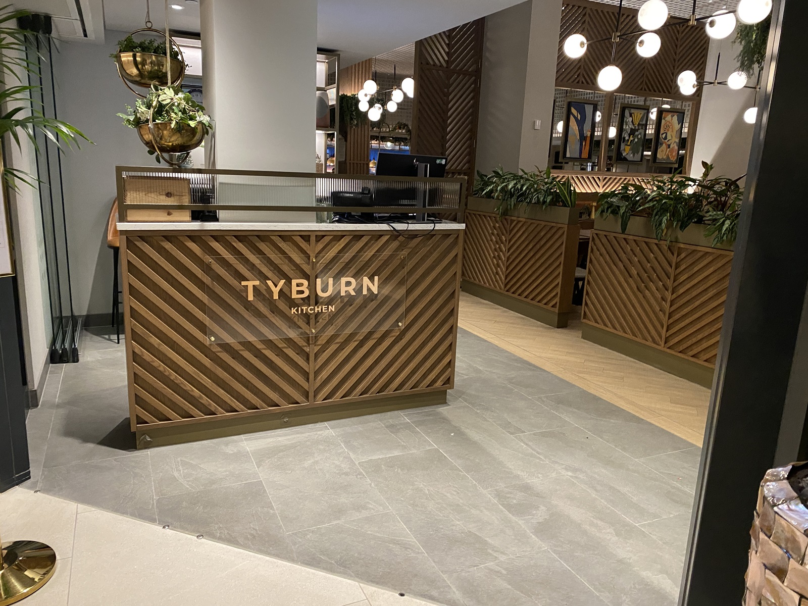 Tyburn Kitchen Dining Experience at Hilton London Metropole