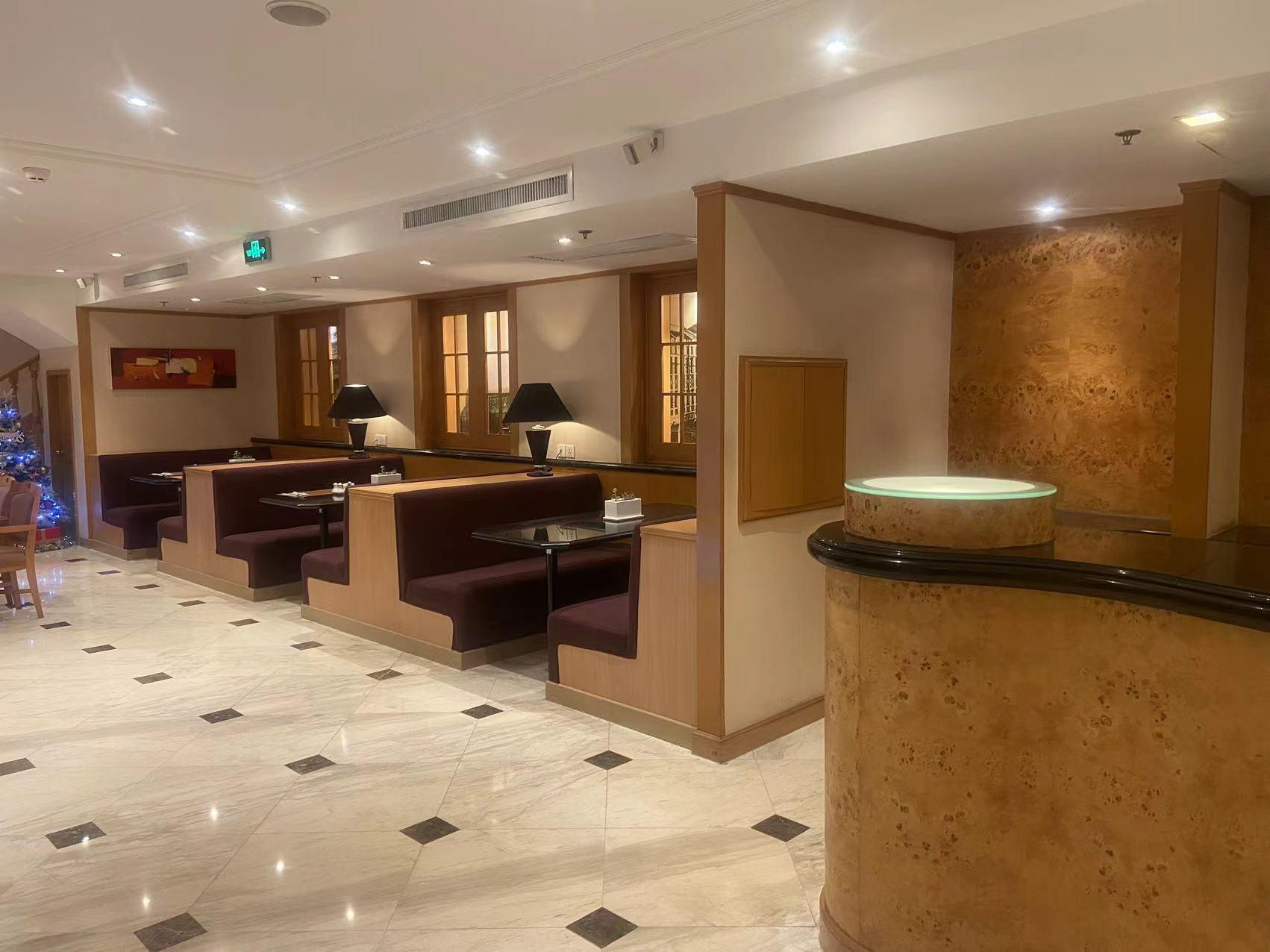 Crowne Plaza Shanghai Executive Club Lounge Tables