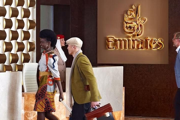 Entrance To The Emirates First Class Lounge 600x400 