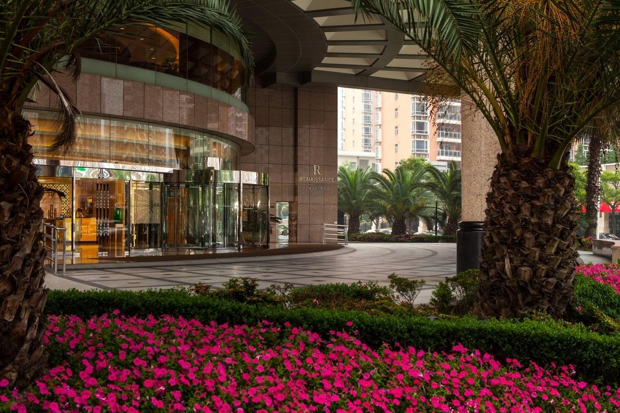 Renaissance Shanghai Pudong Hotel Entrance