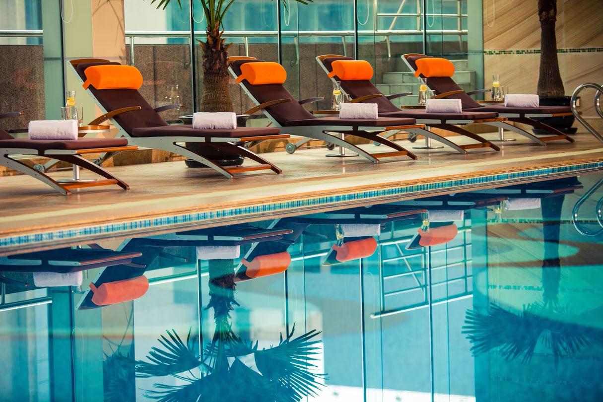Renaissance Shanghai Pudong Hotel Swimming Pool