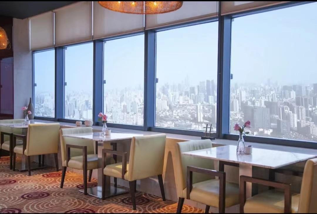 Renaissance Shanghai Zhongshan Park Hotel Executive Club Lounge Outside View