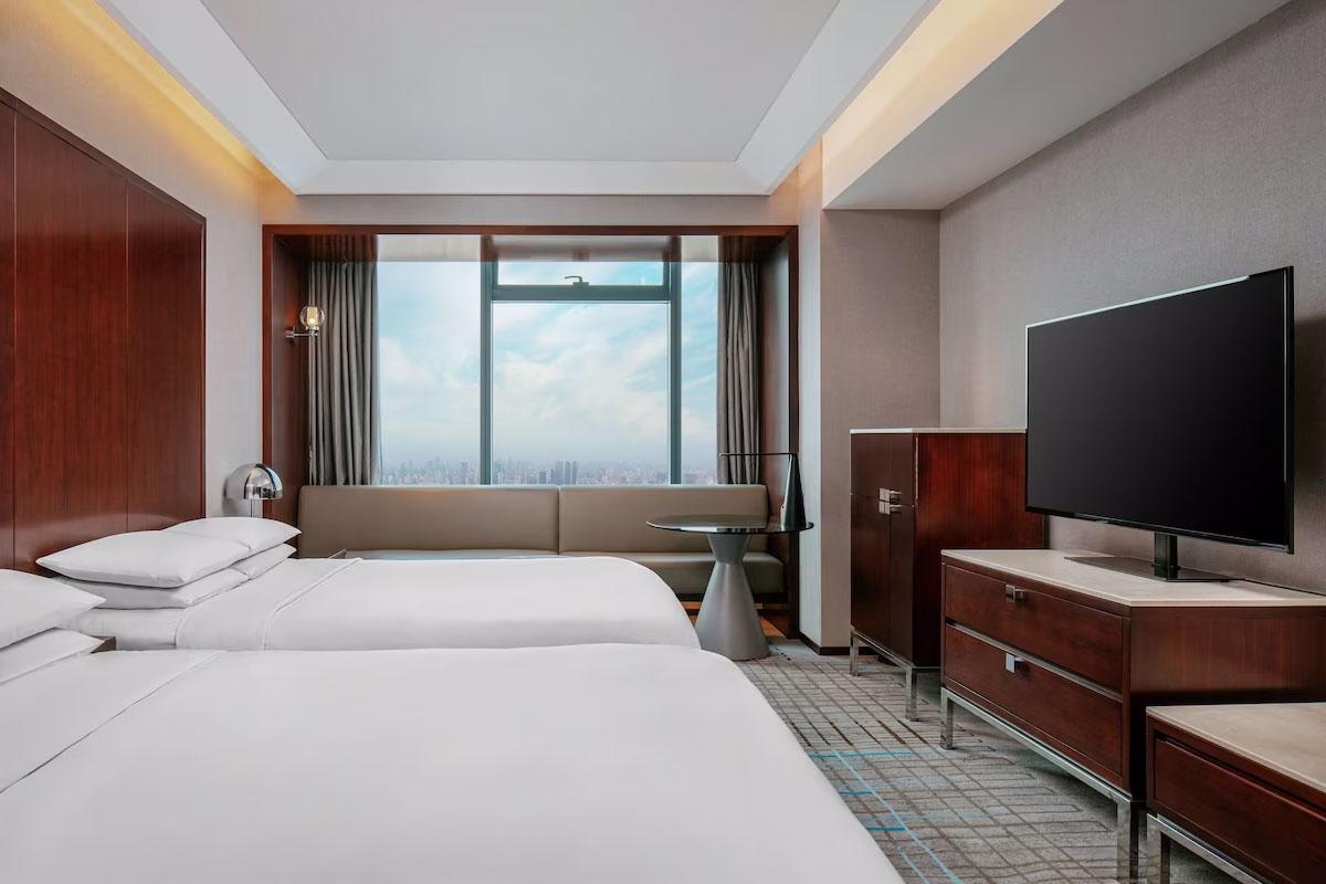 Renaissance Shanghai Zhongshan Park Hotel Twin Bedroom