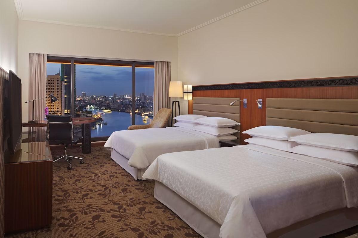 Royal Orchid Sheraton Hotel & Towers Double Room