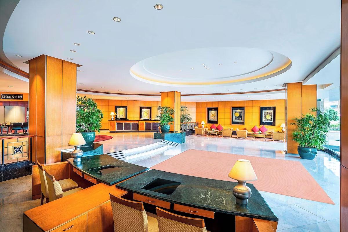 Royal Orchid Sheraton Hotel & Towers Interior