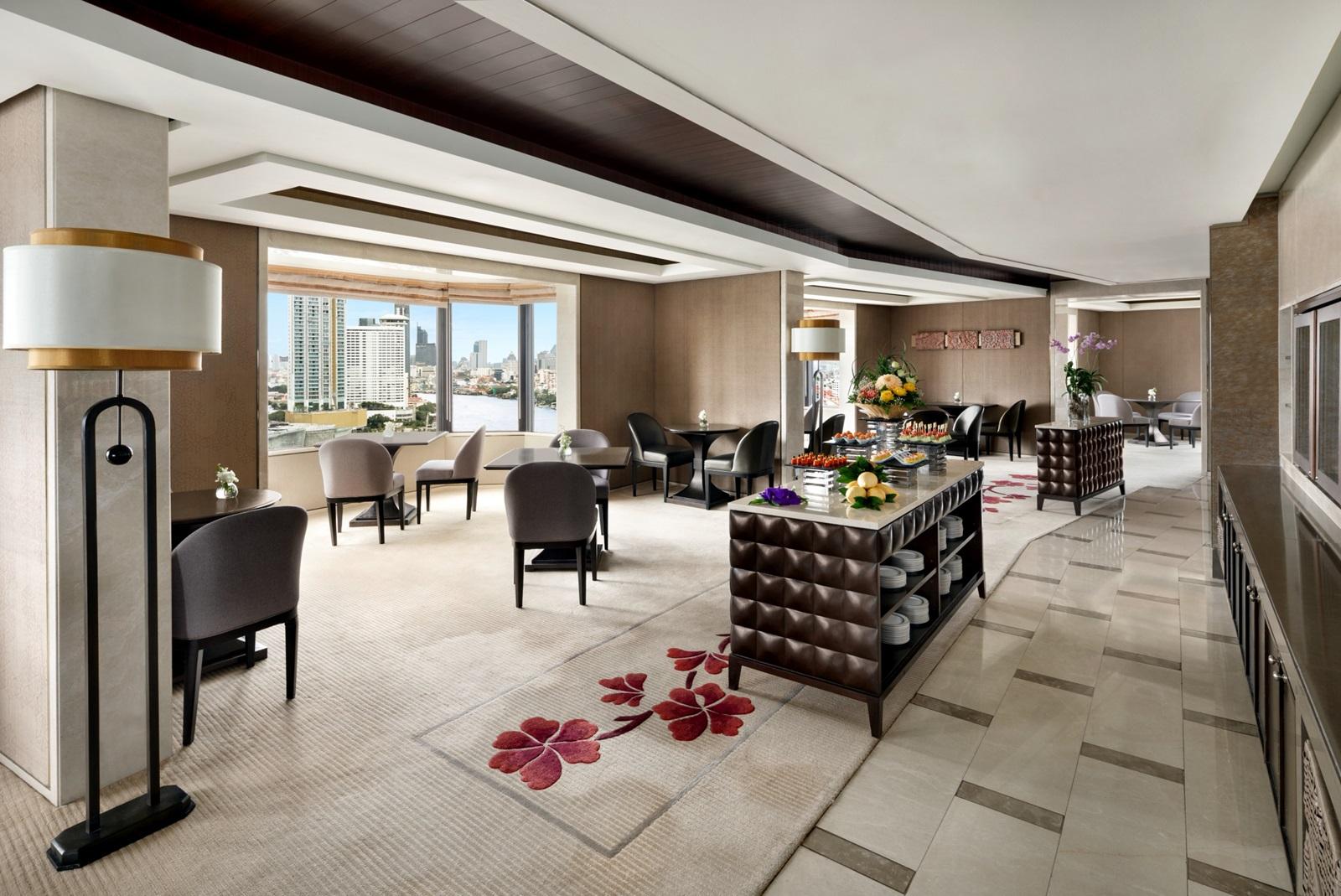Shangri-La Bangkok Executive Club Lounge Overview