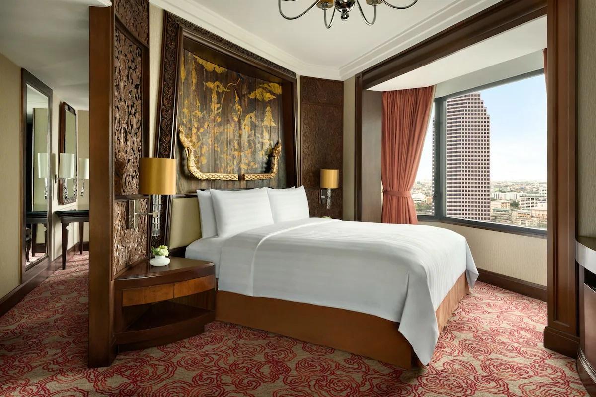 Shangri-La Bangkok King Bedroom