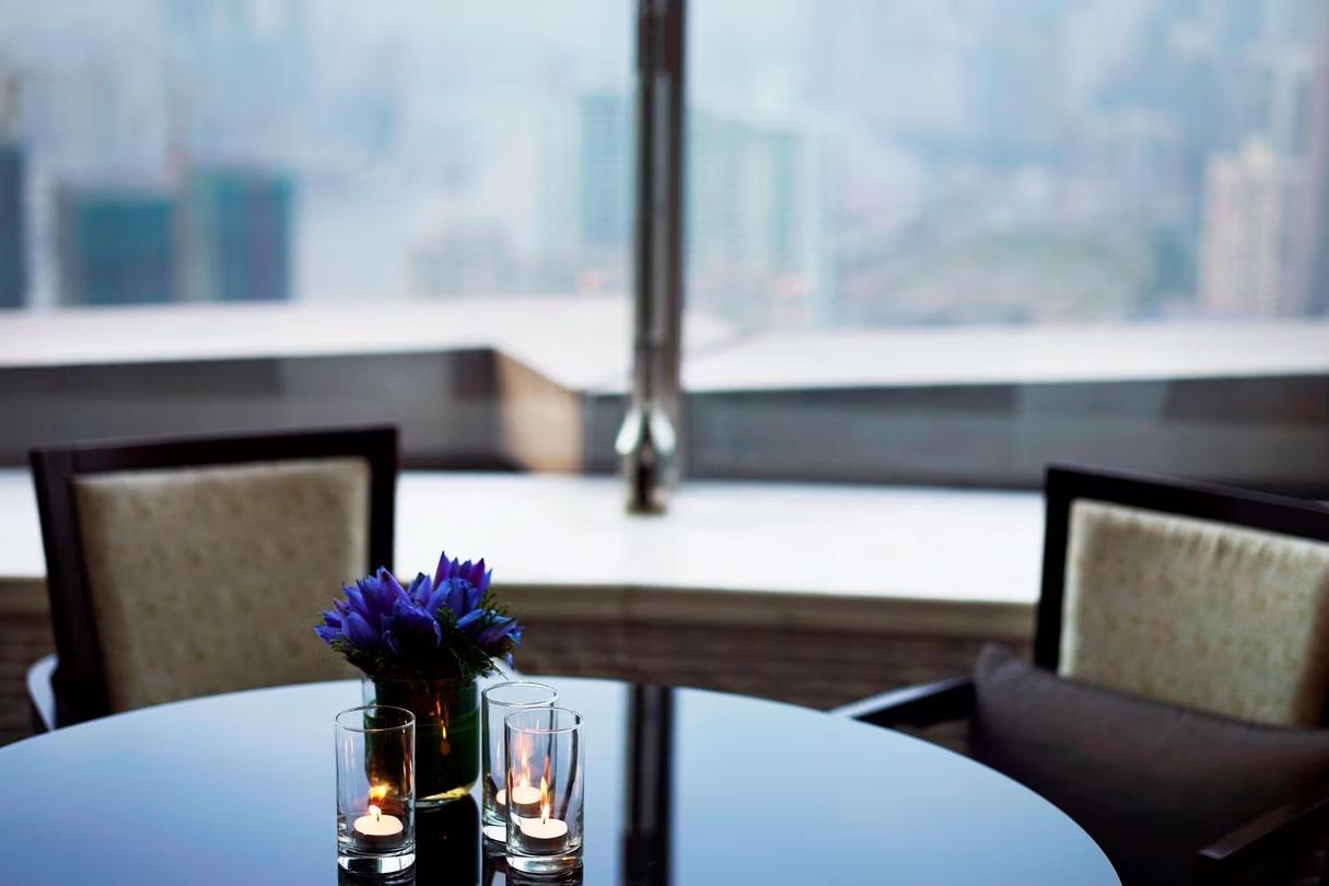 Sheraton Grand Shanghai Pudong Hotel Executive Club Lounge Seating