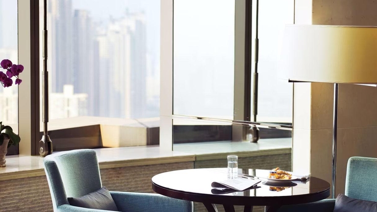 Sheraton Grand Shanghai Pudong Hotel Executive Club Lounge