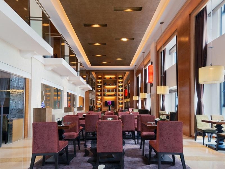 Swissotel Grand Shanghai Executive Club Lounge
