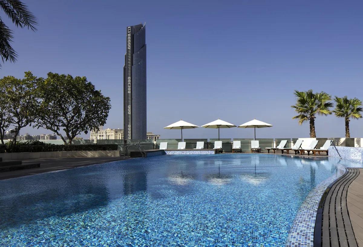 Crowne Plaza Dubai Festival City Swimming Pool
