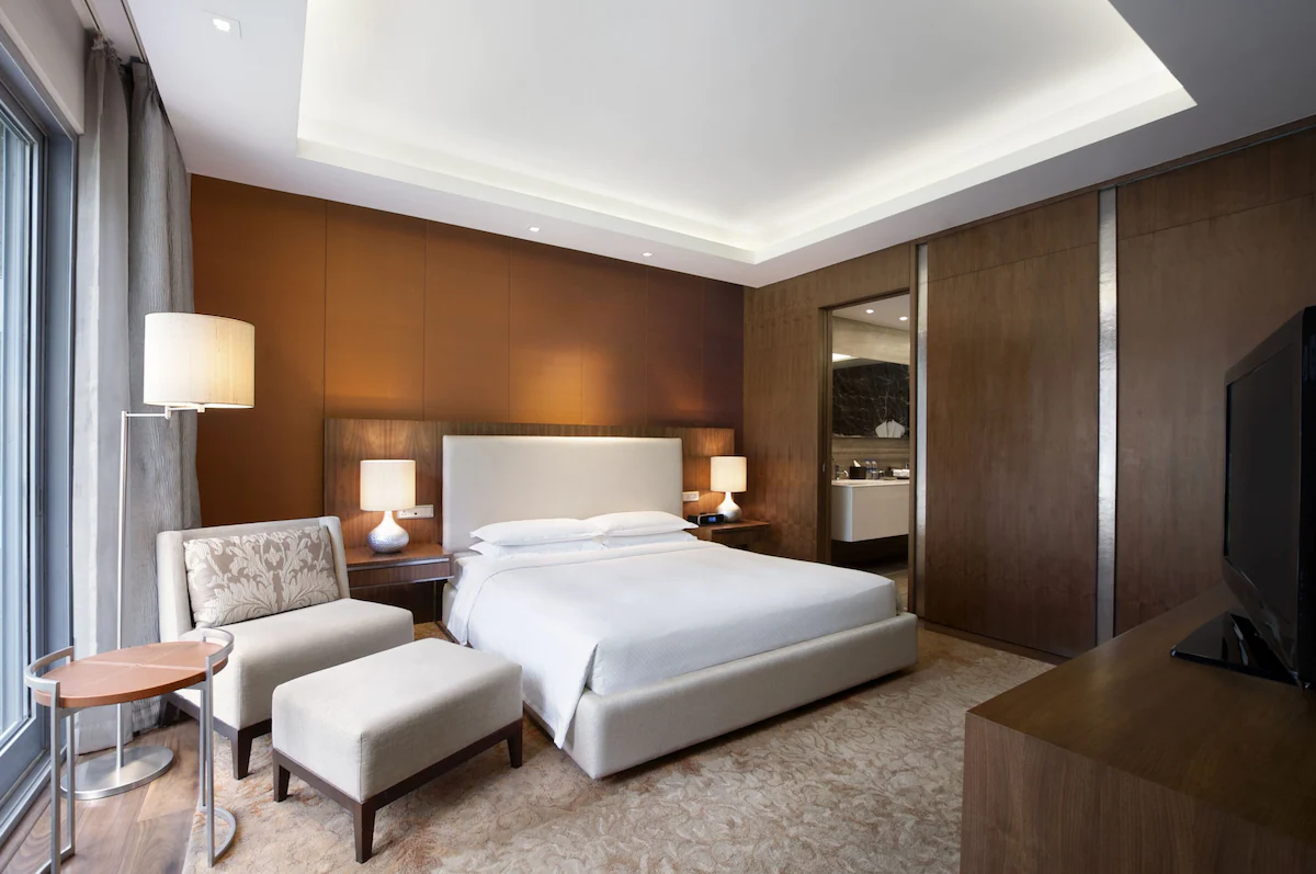 Grand Hyatt Mumbai Hotel & Residences King Bedroom
