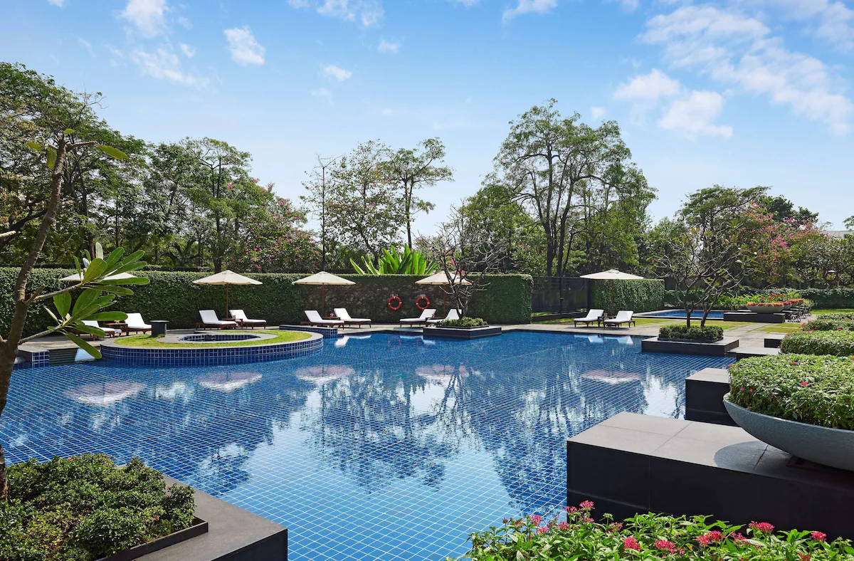 Grand Hyatt Mumbai Hotel & Residences Swimming Pool