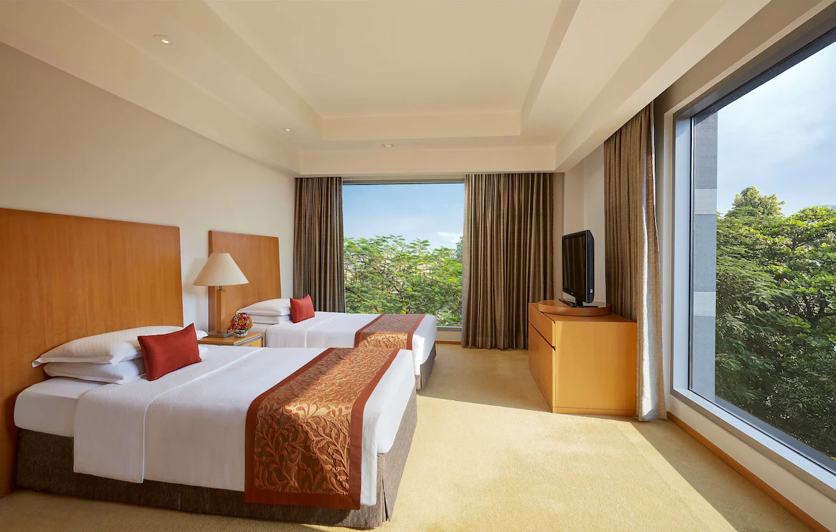 Grand Hyatt Mumbai Hotel & Residences Twin Bedroom