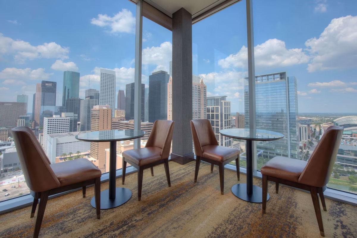 Hilton Americas-Houston Executive Club Lounge View