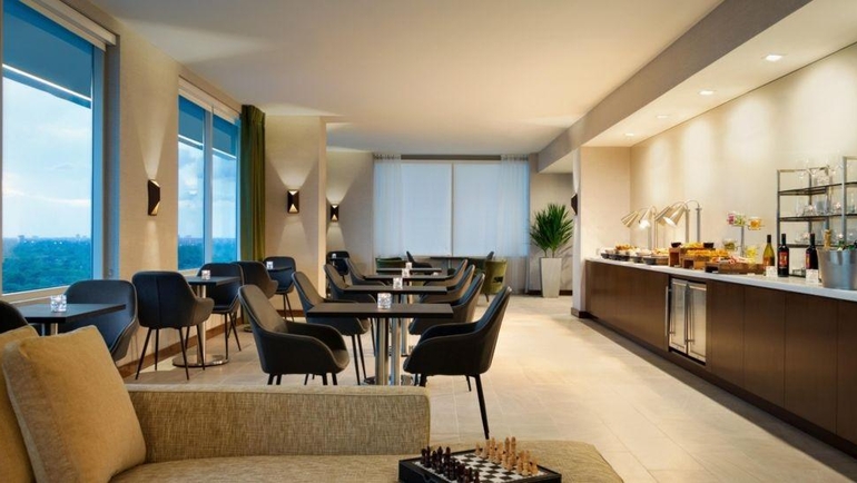 InterContinental Houston Executive Club Lounge