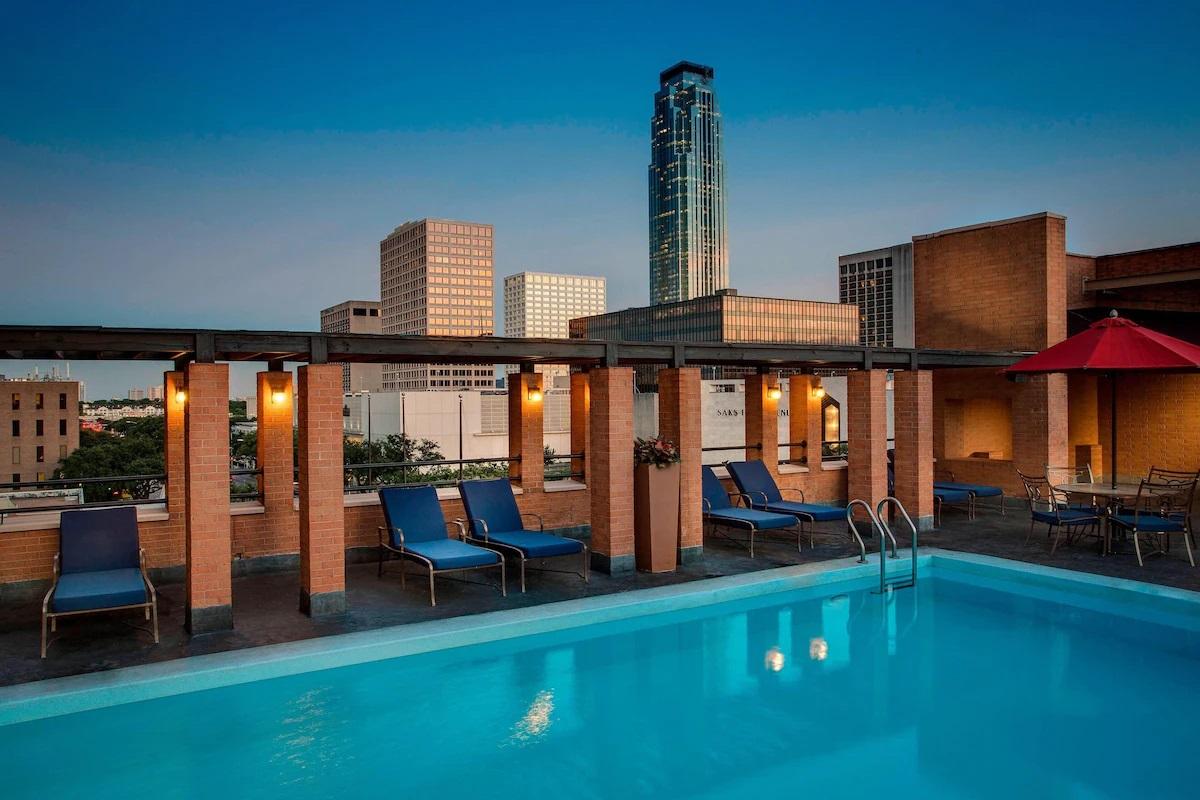 JW Marriott Houston By The Galleria Swimming Pool