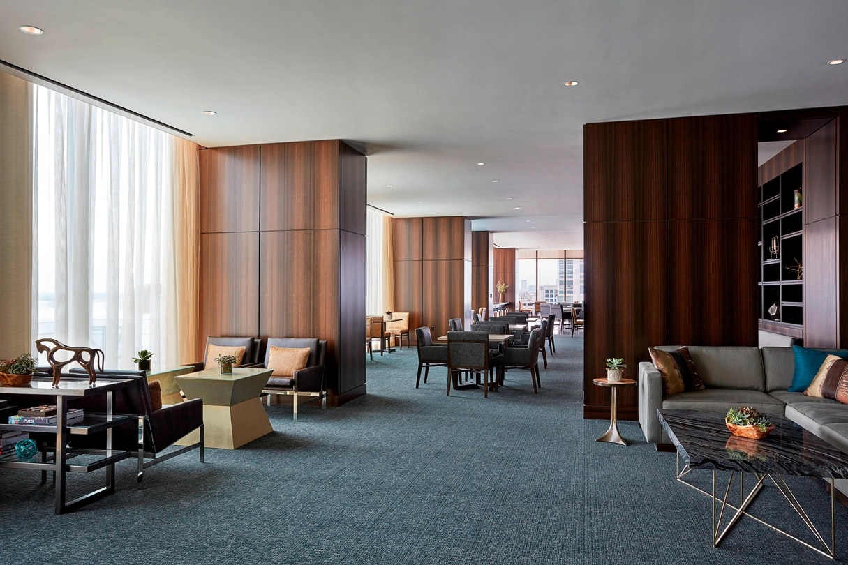 Marriott Marquis Houston Executive Club Lounge Seating Overview