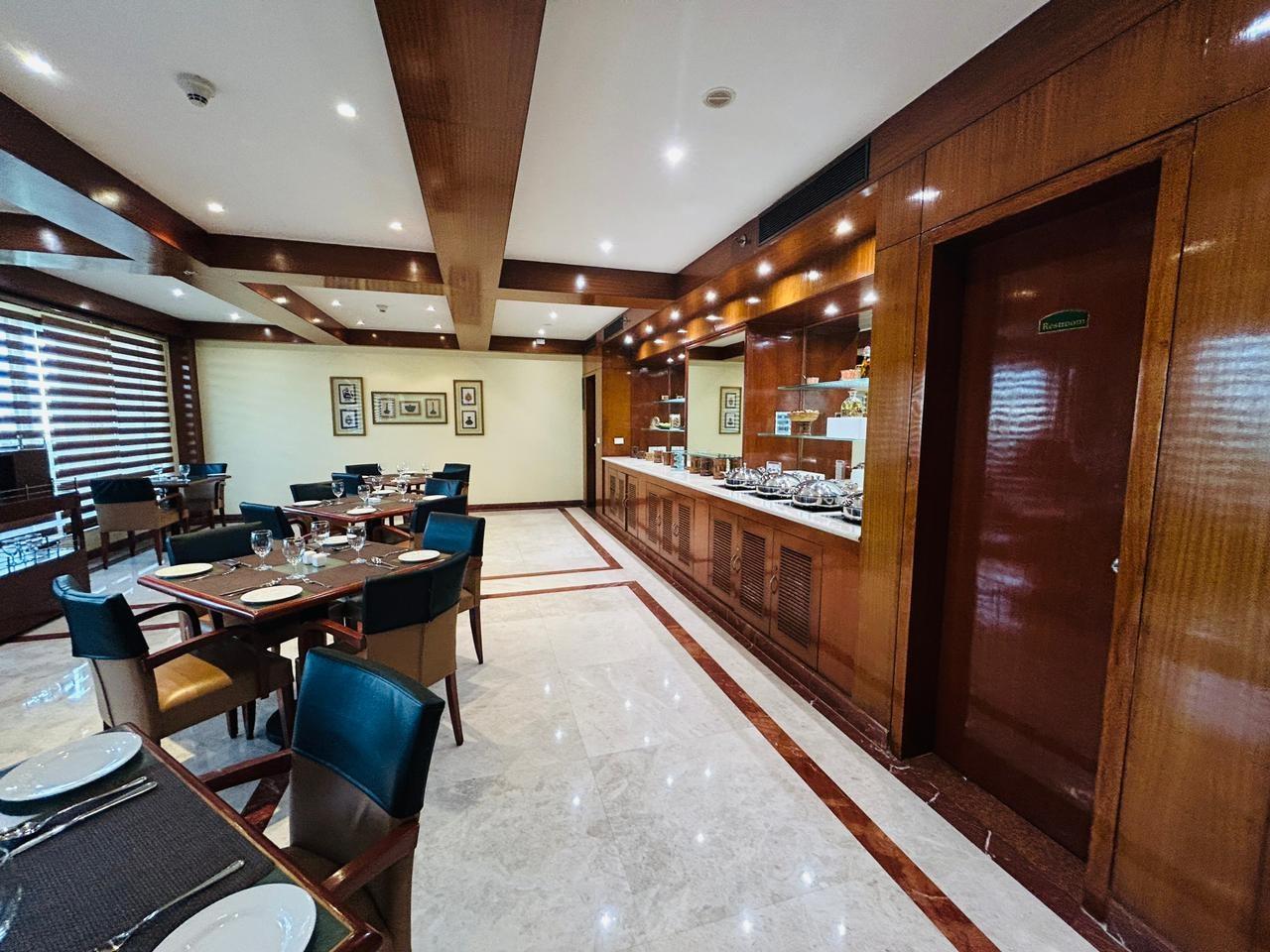 The LaLiT Mumbai Executive Club Lounge Dining Tables