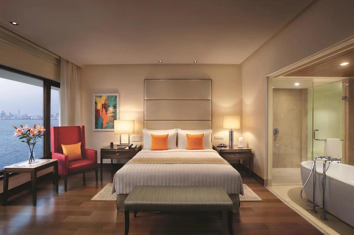 The Oberoi, Mumbai Luxury King Bedroom