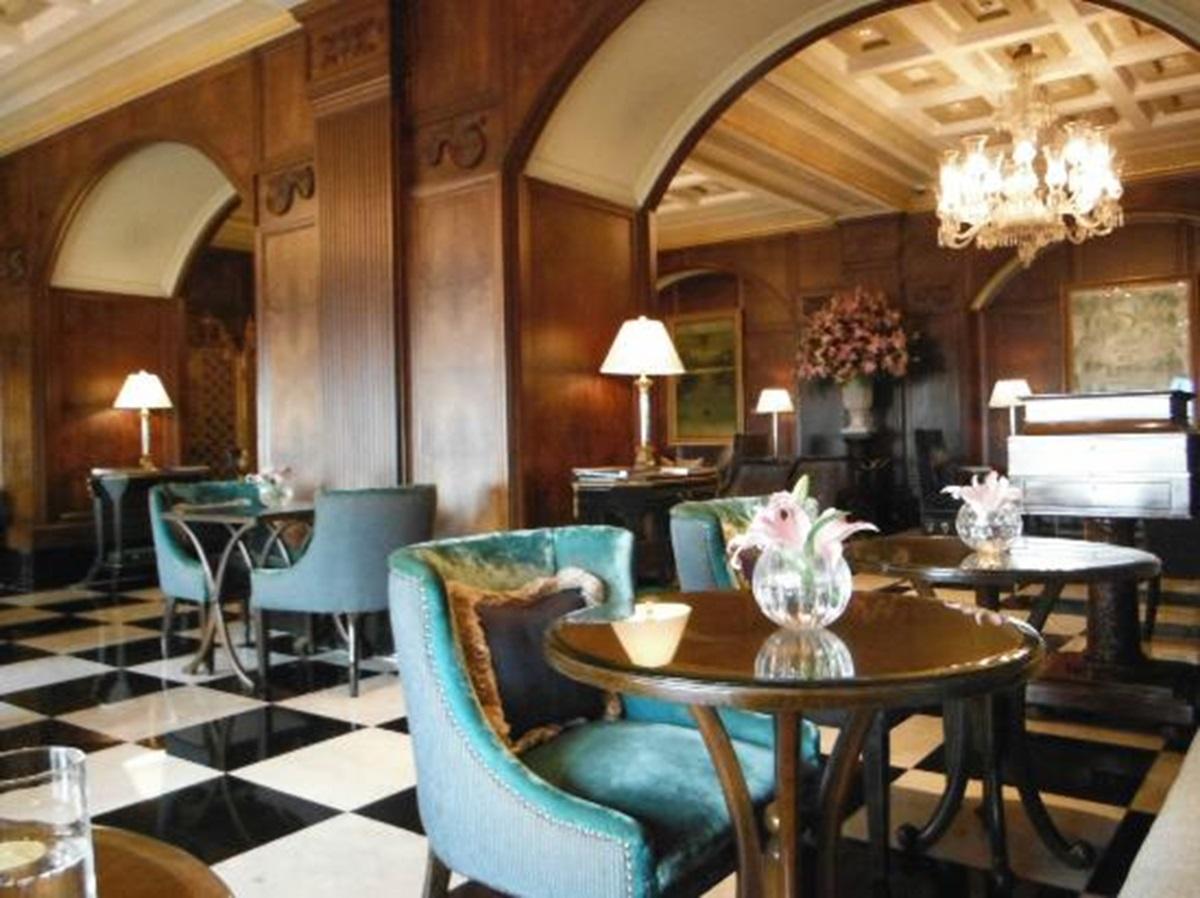 The Taj Mahal Palace Mumbai Executive Club Lounge Table Seating