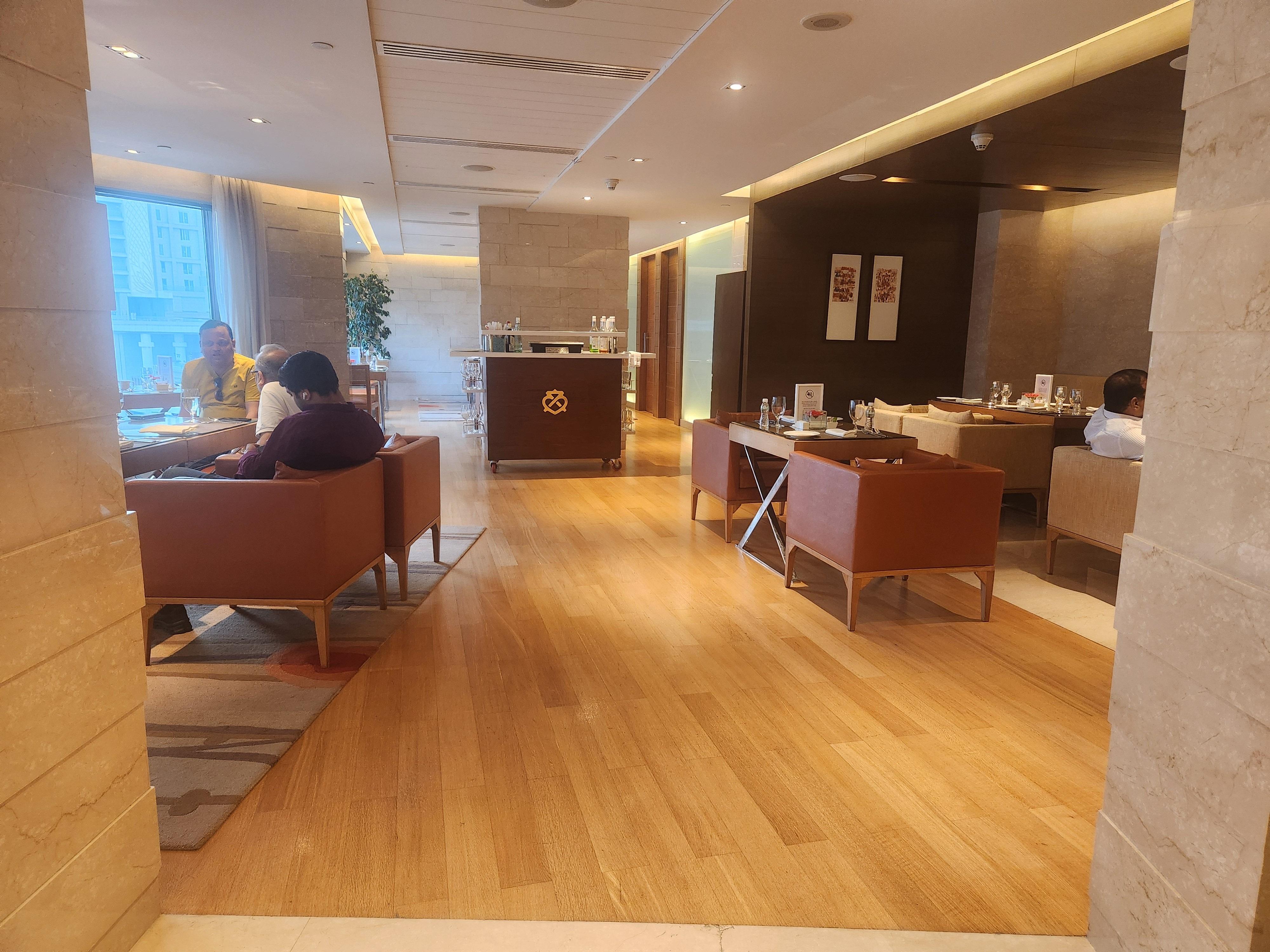 Trident Hotel Bandra Kurla Executive Club Lounge Overview