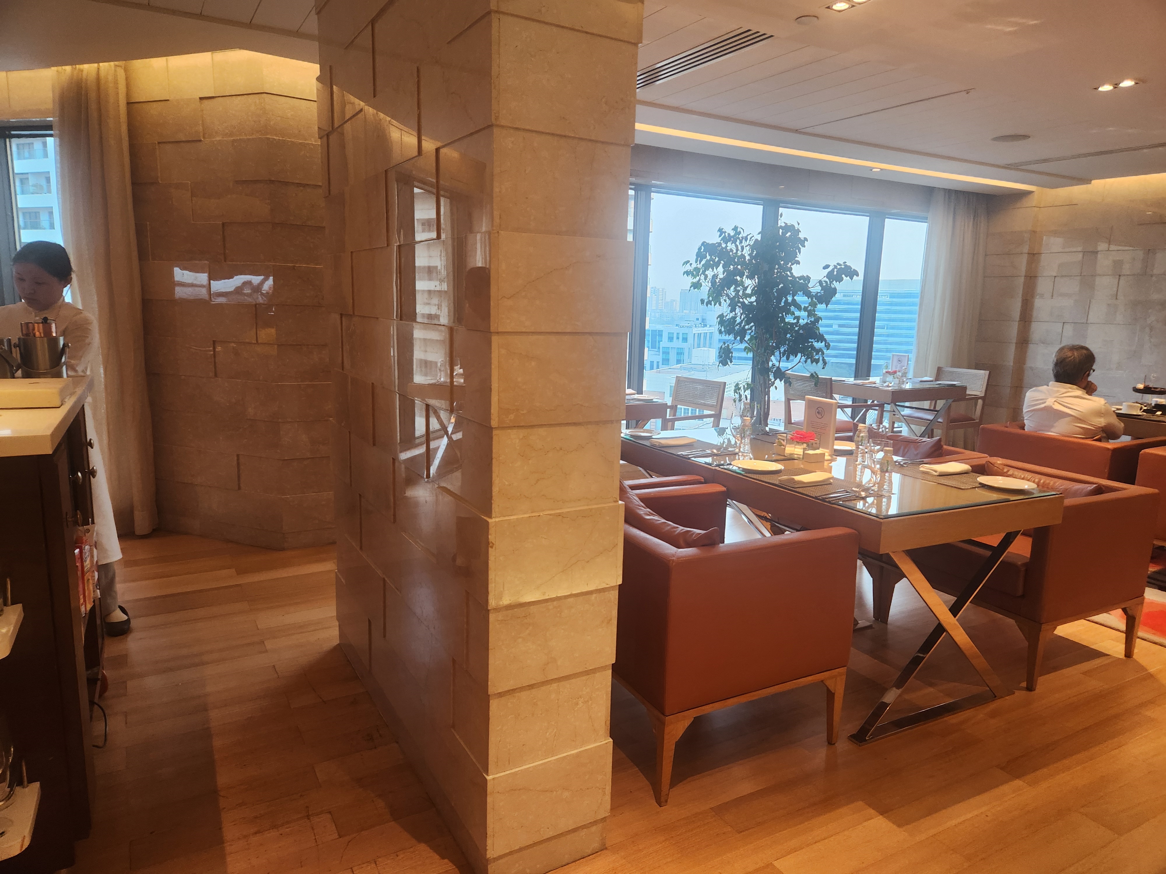Trident Hotel Bandra Kurla Executive Club Lounge Tables