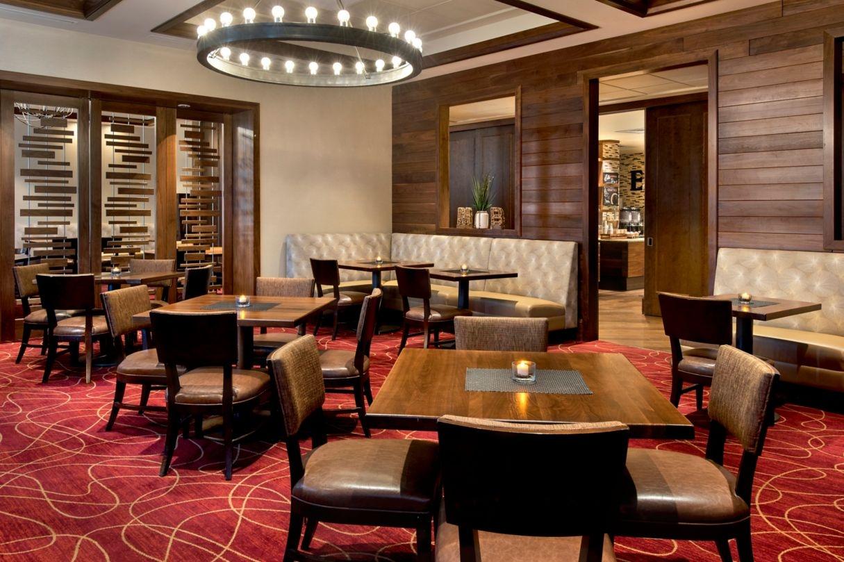 Philadelphia Airport Marriott Executive Club Lounge Dining Tables