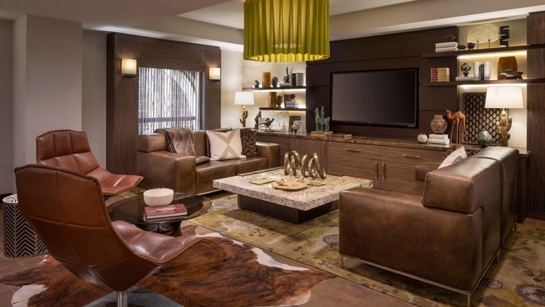 Renaissance Phoenix Downtown Hotel Executive Club Lounge