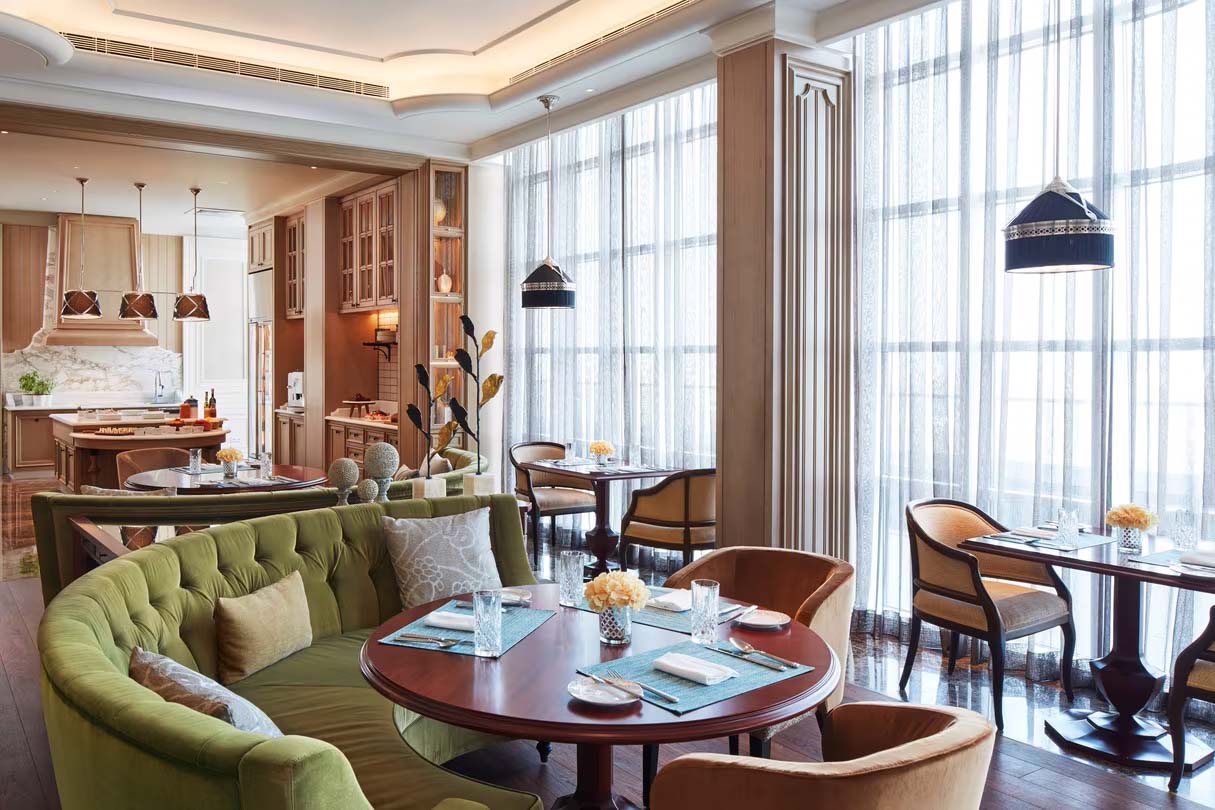 The Ritz-Carlton Pune Executive Club Lounge