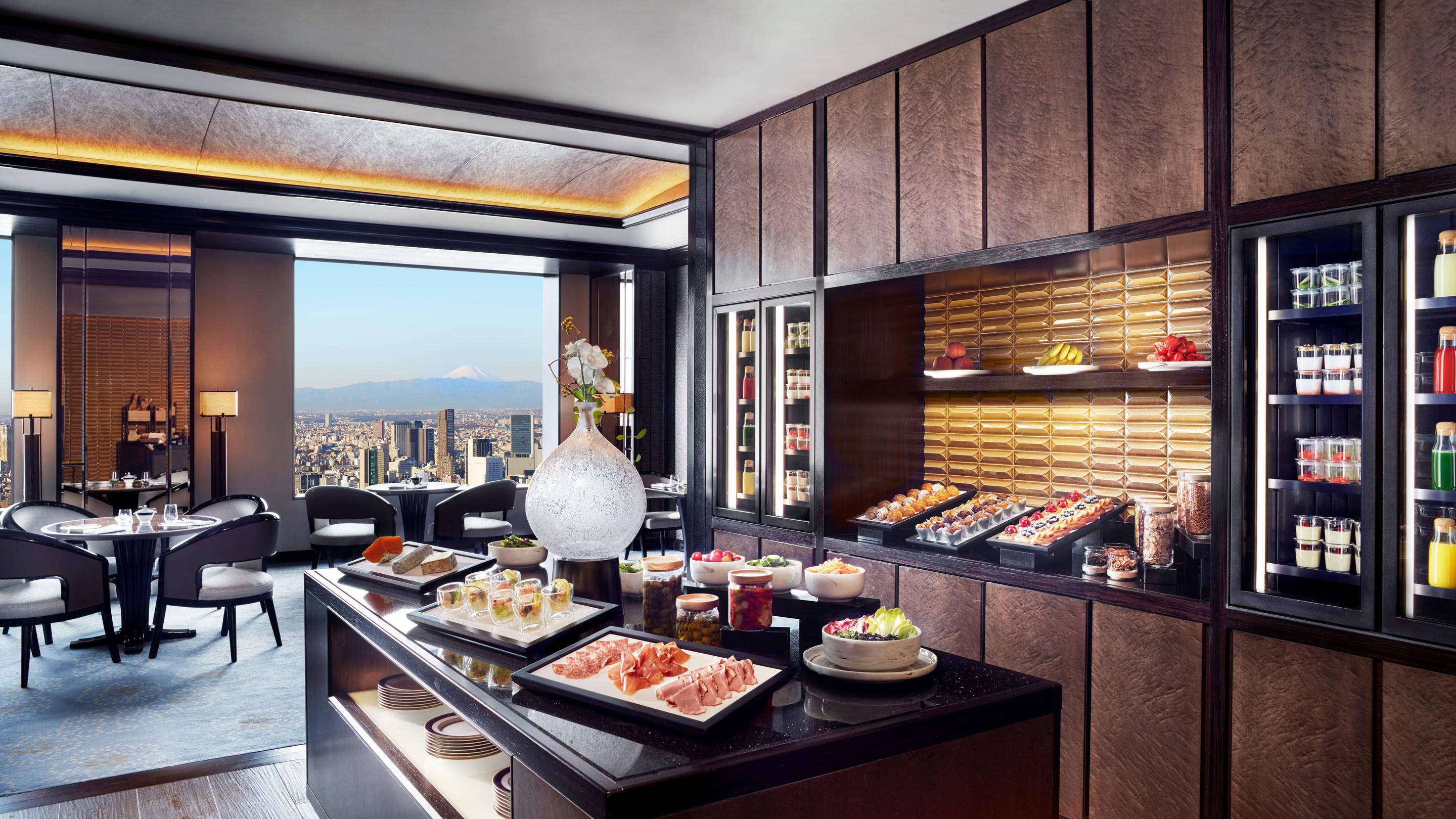The Ritz-Carlton, Tokyo Executive Club Lounge Food Display