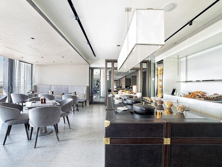 Fairmont Quasar Istanbul Executive Club Lounge