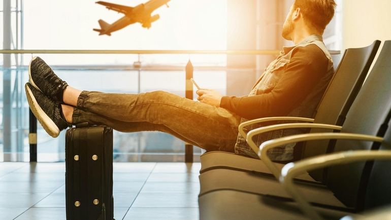 If your flight is delayed, should you still go to the airport on time?