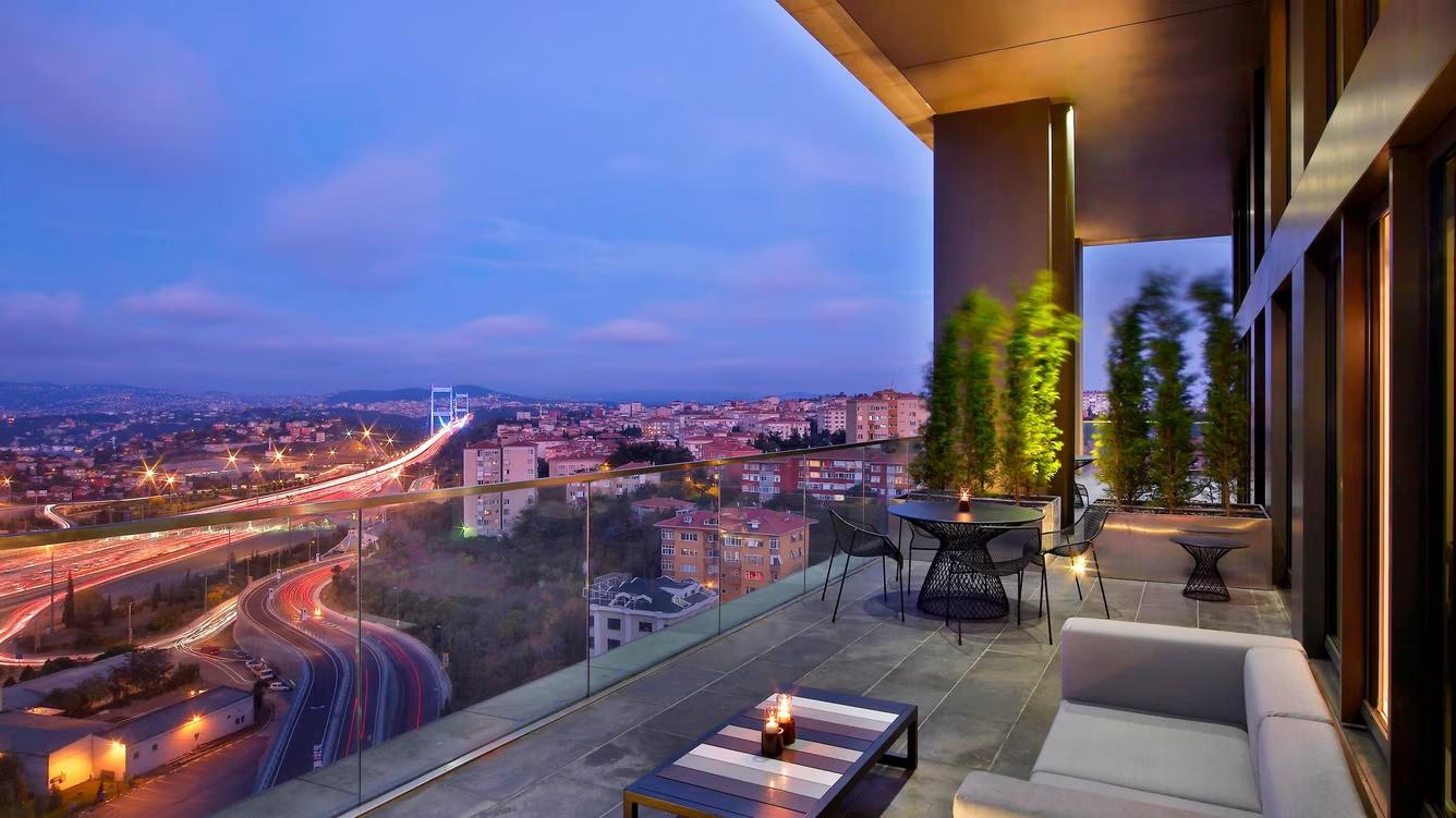 Le Meridien Istanbul Etiler Executive Club Lounge