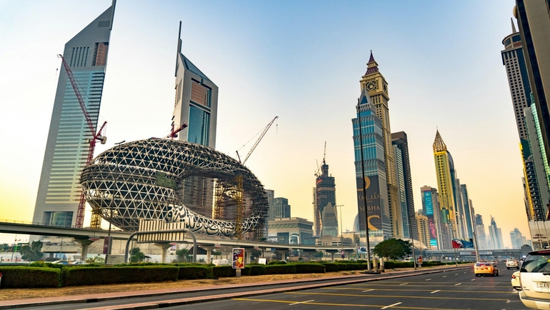 Can a UK Citizen Move to Dubai?